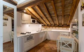 Gambero Apartments